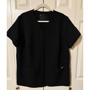 FIGS Casma Three-Pocket Scrub Top Technical Collection